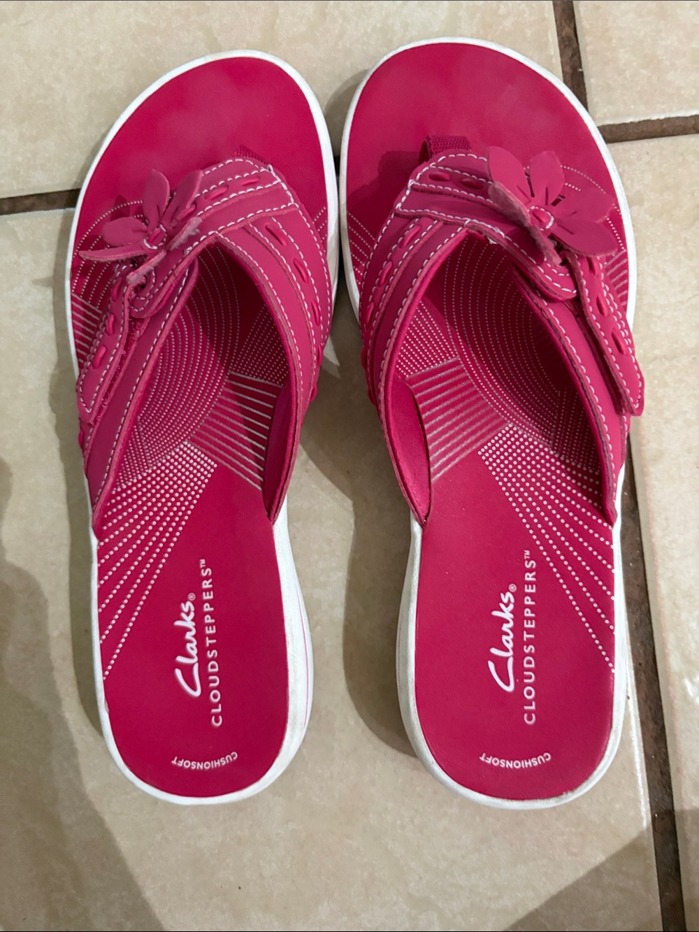 Clarks Women's Hot Pink Floral Thong Sandals